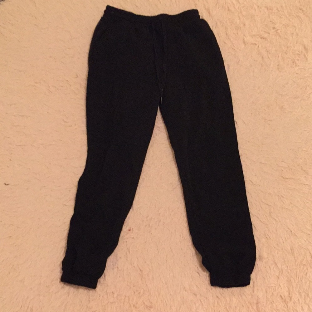 Sweatpants brand SHOSHO,size MEDIUM, color BLACK.